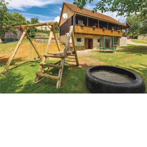 Three-Bedroom Holiday Home in Ribnik