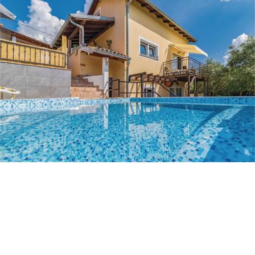 Three-Bedroom Holiday Home in Sveti Donat