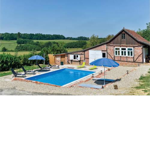 Three-Bedroom Holiday Home in Sveti Ivan Zabno
