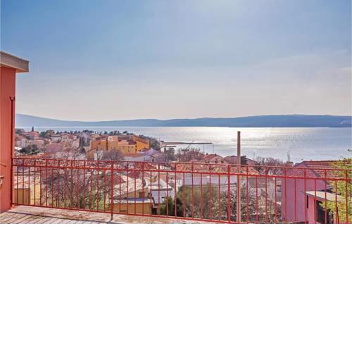 Three-Bedroom Holiday home Selce with Sea View 09