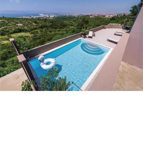 Three-Bedroom Holiday home Zadar with Sea View 07