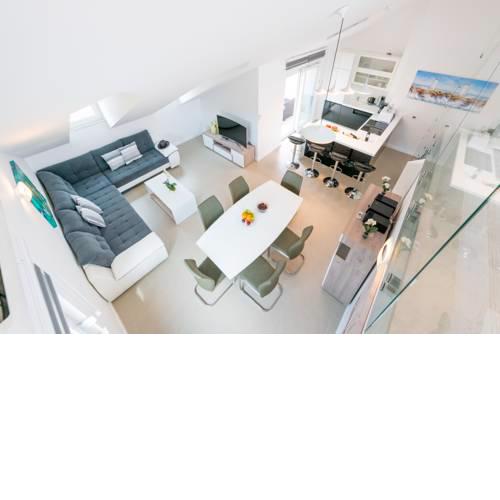 TopDeck Exclusive Apartment