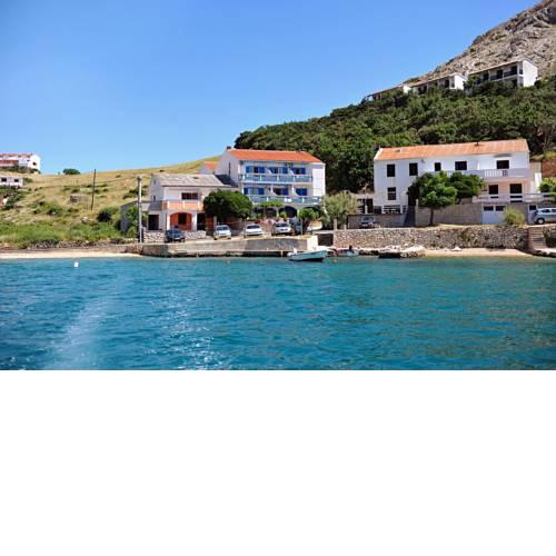 Triple Room Metajna 206e