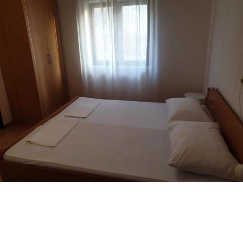 Triple Room Metajna 4120b