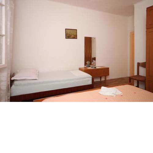 Triple Room Sucuraj 6734d