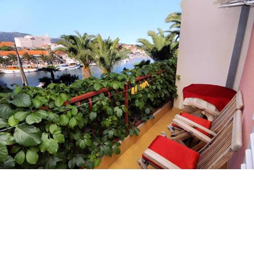 Triple Room Vrboska 540b