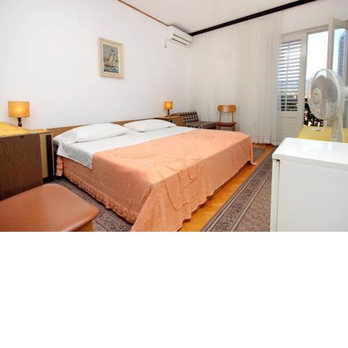 Triple Room Vrboska 540d