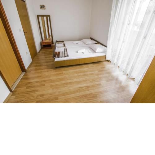 Twin Room Rovanjska 14732b