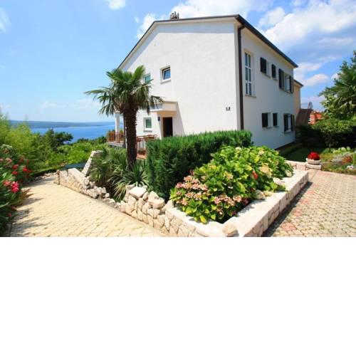 Two-Bedroom Apartment Crikvenica 3