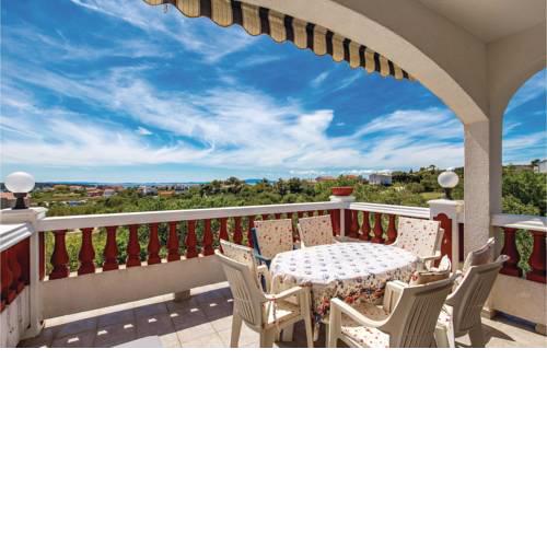 Two-Bedroom Apartment in Banjol