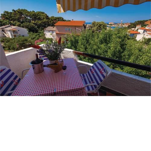 Two-Bedroom Apartment in Banjol