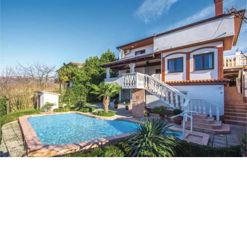 Two-Bedroom Apartment in Buzet
