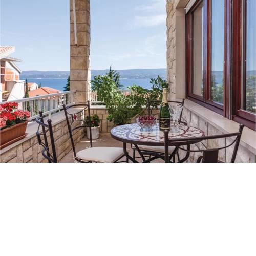 Two-Bedroom Apartment in Duce