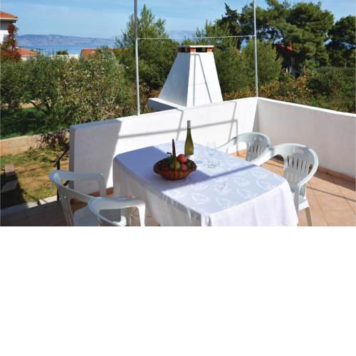 Two-Bedroom Apartment in Jelsa