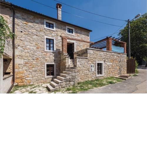 Two-Bedroom Apartment in Jurici