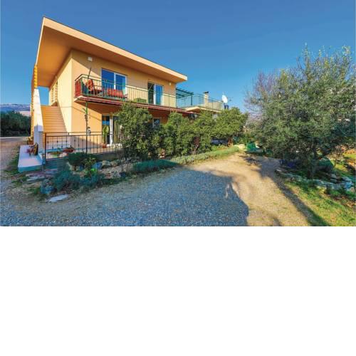 Two-Bedroom Apartment in Kastel Novi