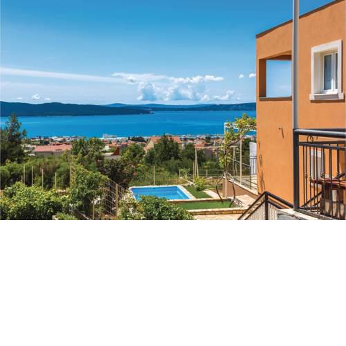 Two-Bedroom Apartment in Kastel Sucurac