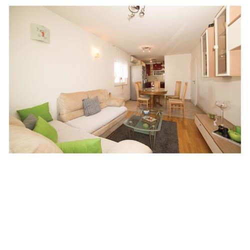 Two-Bedroom Apartment in Kastel Sucurac