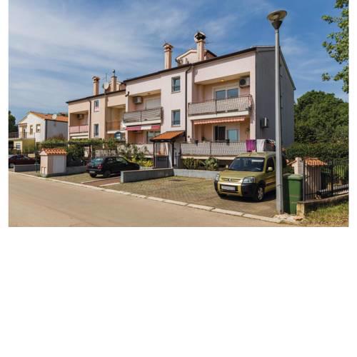 Two-Bedroom Apartment in Kukci