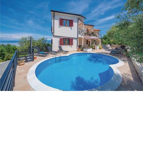 Two-Bedroom Apartment in Labin
