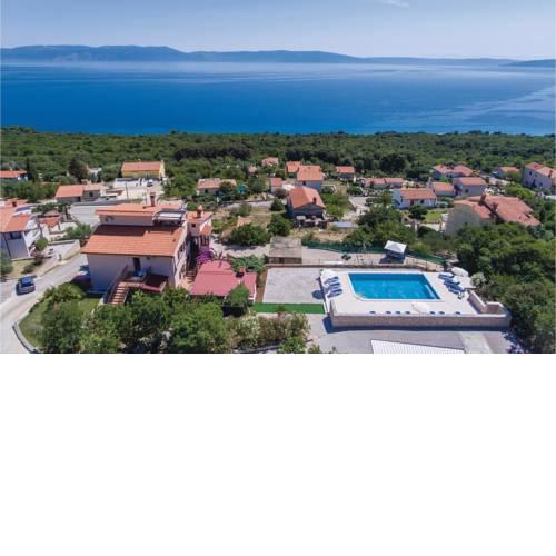 Two-Bedroom Apartment in Labin