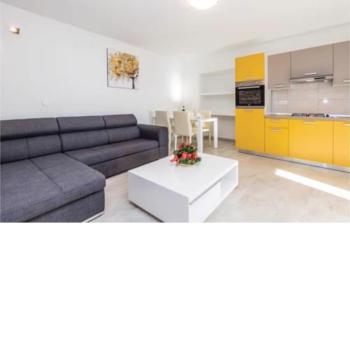Two-Bedroom Apartment in Lovran