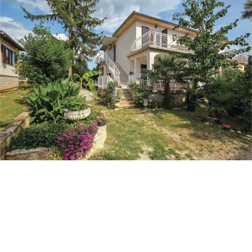 Two-Bedroom Apartment in Lovrecica