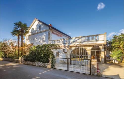 Two-Bedroom Apartment in Malinska