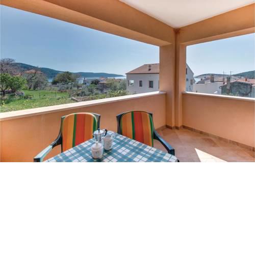 Two-Bedroom Apartment in Martinscica