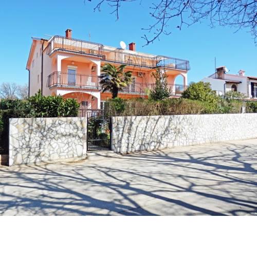Two-Bedroom Apartment in Medulin IX