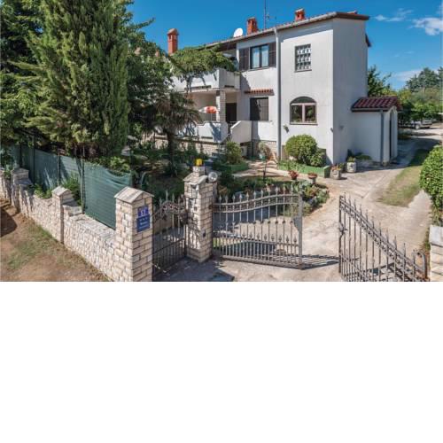 Two-Bedroom Apartment in Medulin