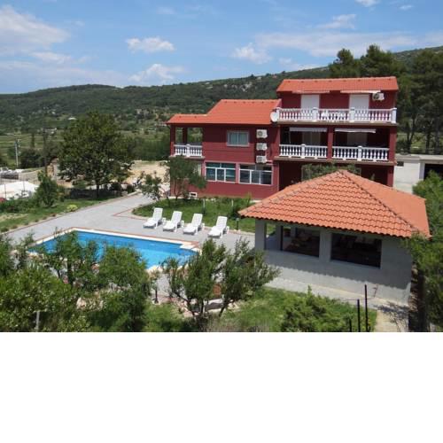 Two-Bedroom Apartment in Mundanije II