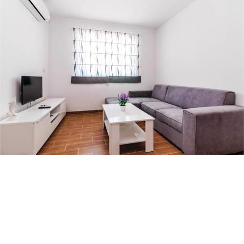 Two-Bedroom Apartment in Pakostane