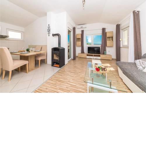 Two-Bedroom Apartment in Plano