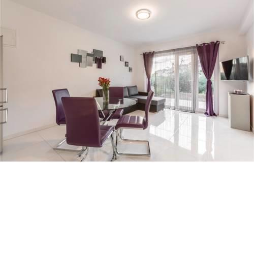 Two-Bedroom Apartment in Podstrana
