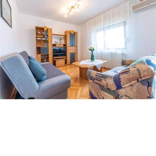 Two-Bedroom Apartment in Podstrana