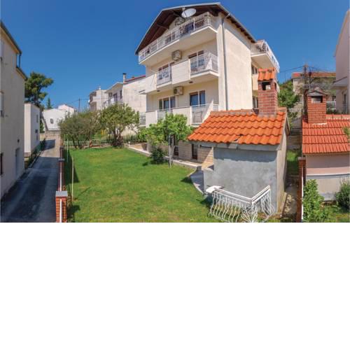 Two-Bedroom Apartment in Podstrana
