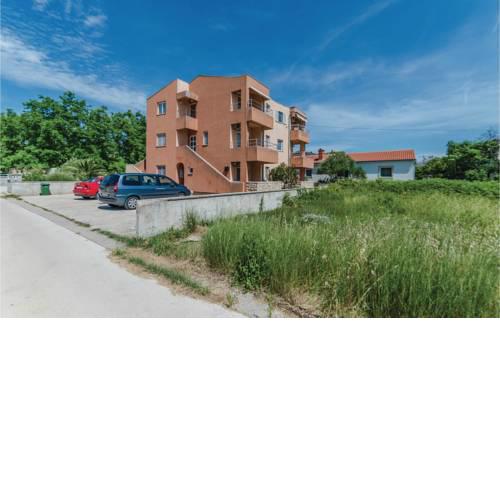Two-Bedroom Apartment in Privlaka