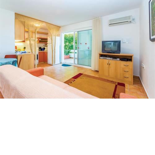 Two-Bedroom Apartment in Punat