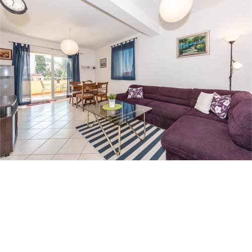 Two-Bedroom Apartment in Rogoznica