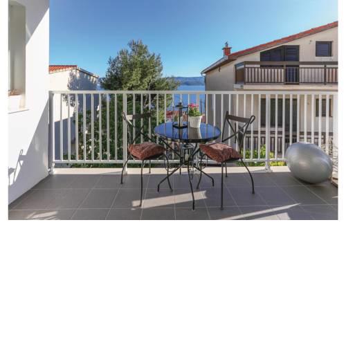 Two-Bedroom Apartment in Stanici