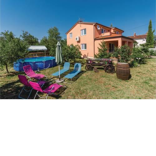 Two-Bedroom Apartment in Zbandaj