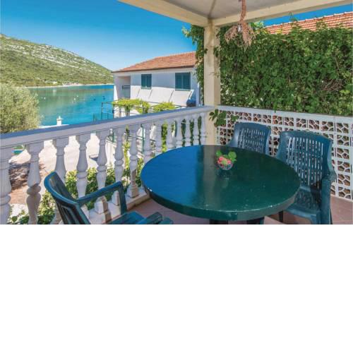 Two-Bedroom Apartment in Zuljana