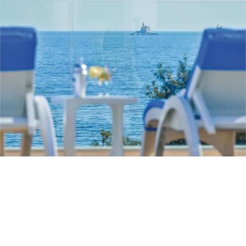 Two-Bedroom Apartment with Sea View in Rogoznica