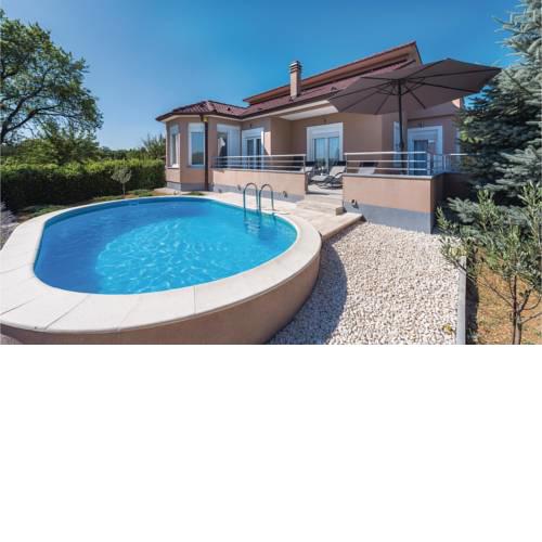 Two-Bedroom Holiday Home in Badanj
