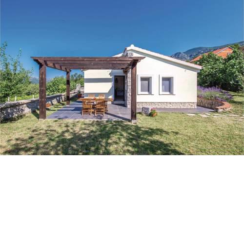 Two-Bedroom Holiday Home in Grizane