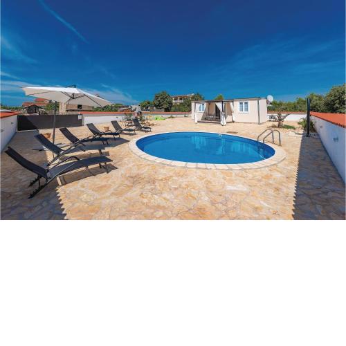Two-Bedroom Holiday Home in Pakostane