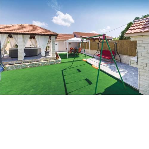 Two-Bedroom Holiday Home in Sukosan