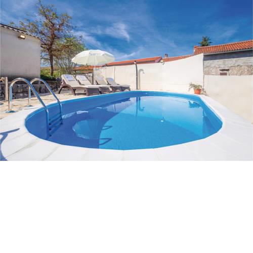 Two-Bedroom Holiday home in Sveti Vid