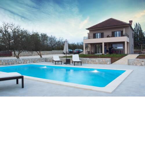 Two bedroom villa with swimming pool for a pleasant stay - AE1181